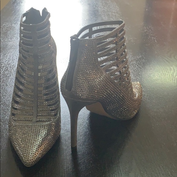 INC 4 inch heels - Picture 2 of 2